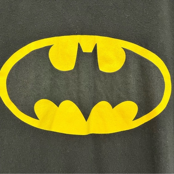 Batman Graphic Tee - Men’s Size Large - Picture 8 of 8